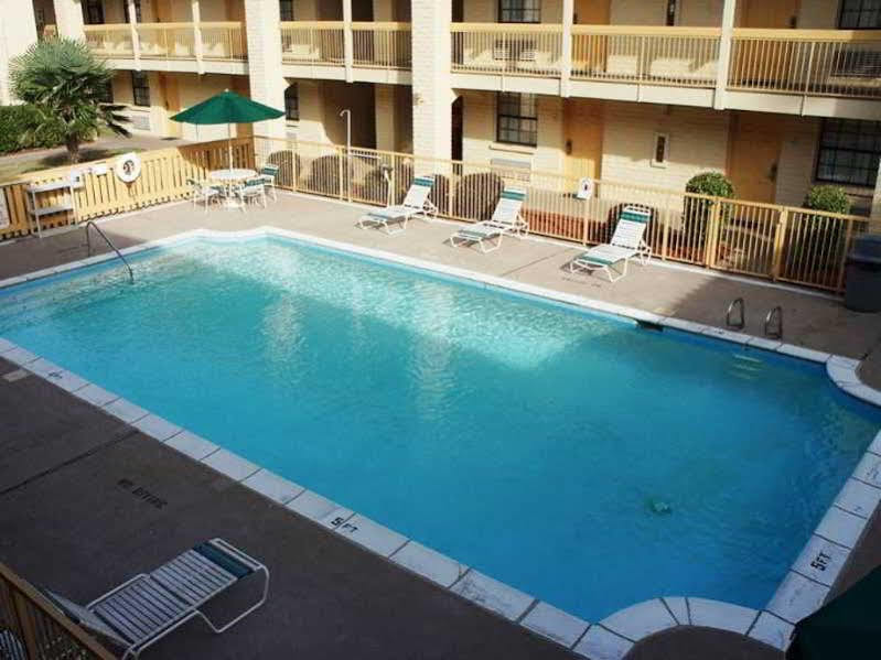 Days Inn By Wyndham Augusta Washington Rd Extérieur photo